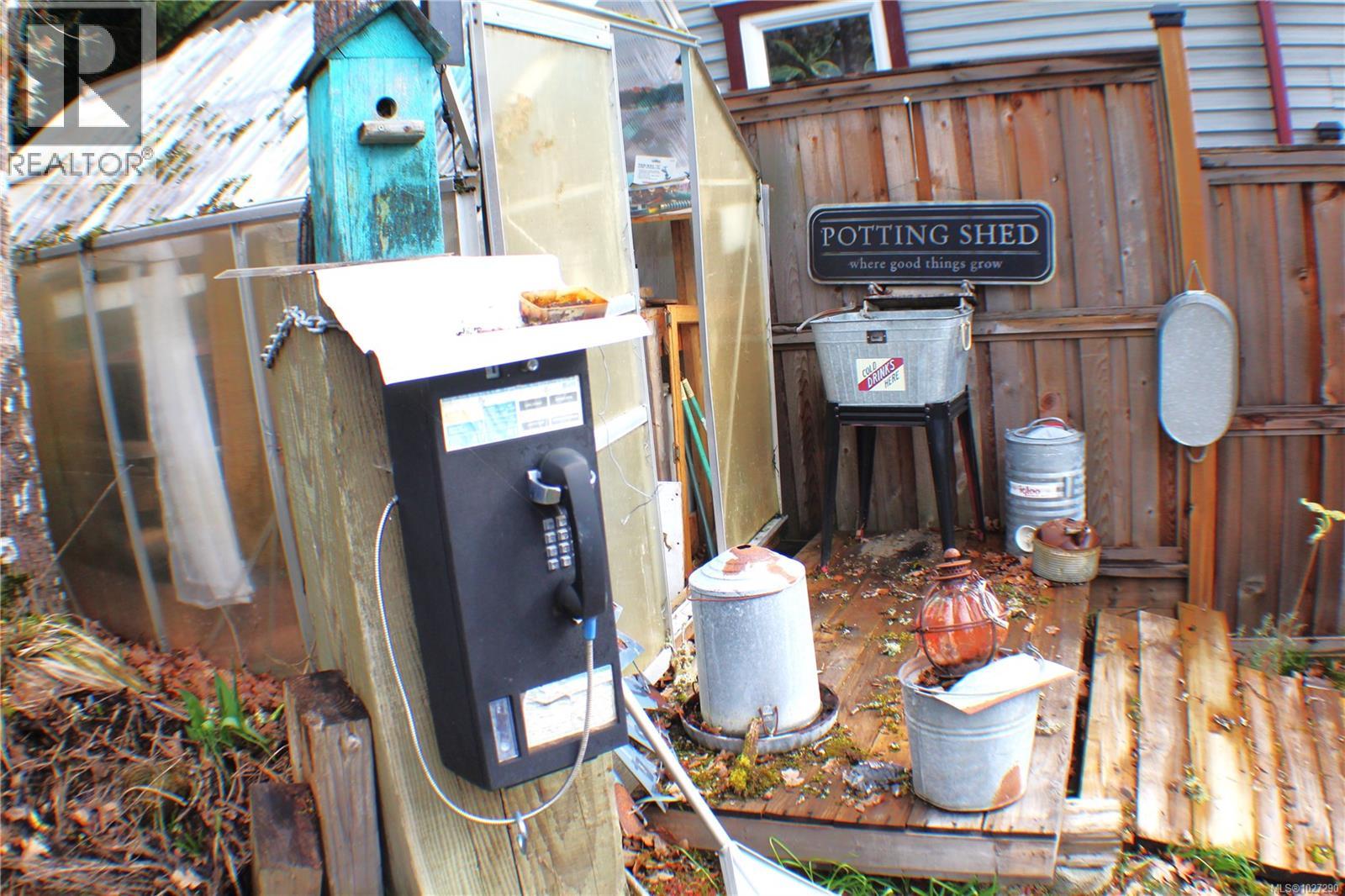  1120 Donna Avenue, Langford