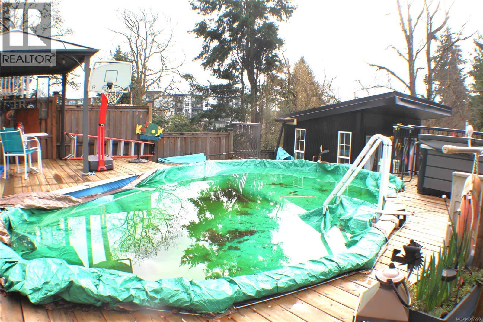  1120 Donna Avenue, Langford