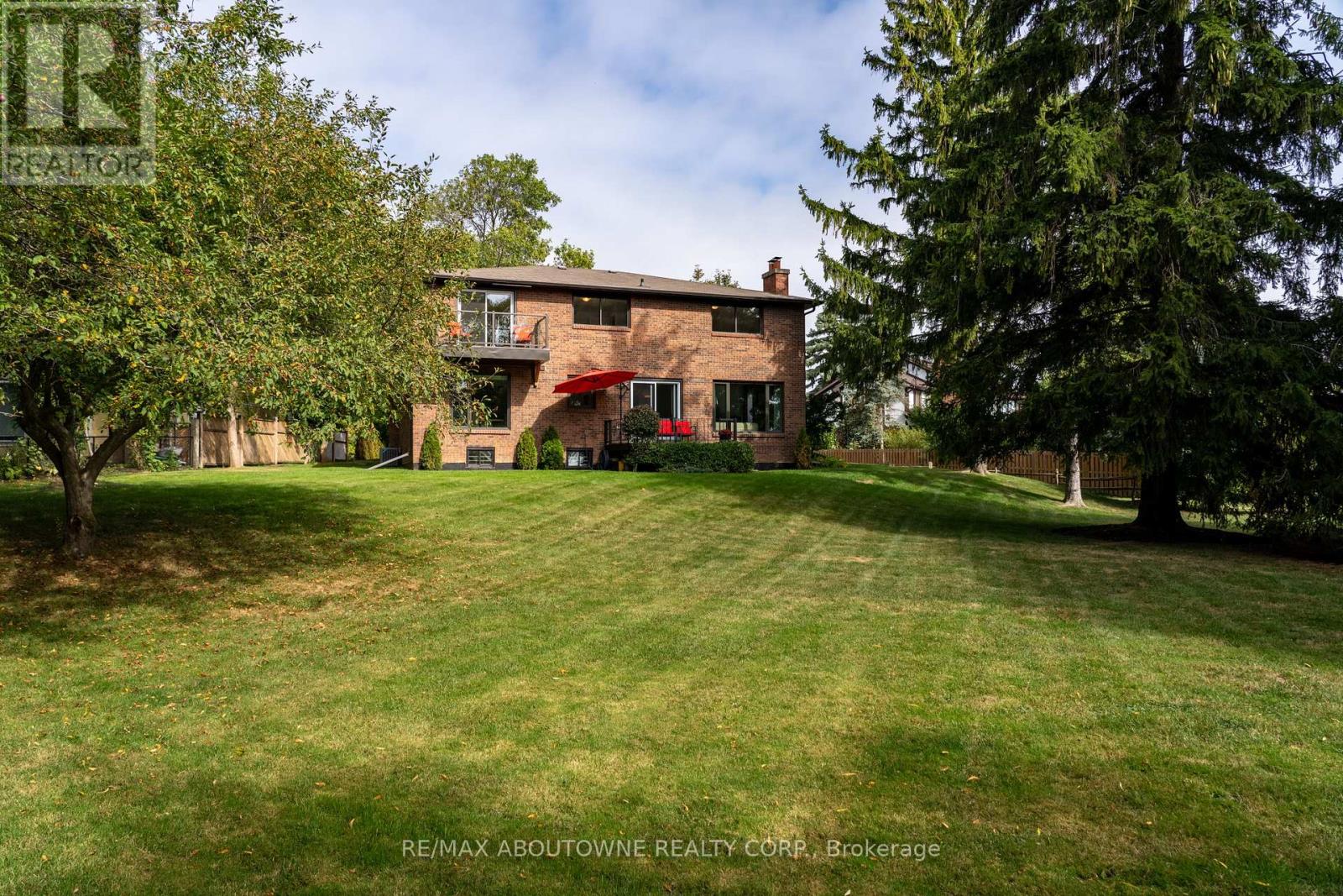 20 ARKENDO DRIVE - 48