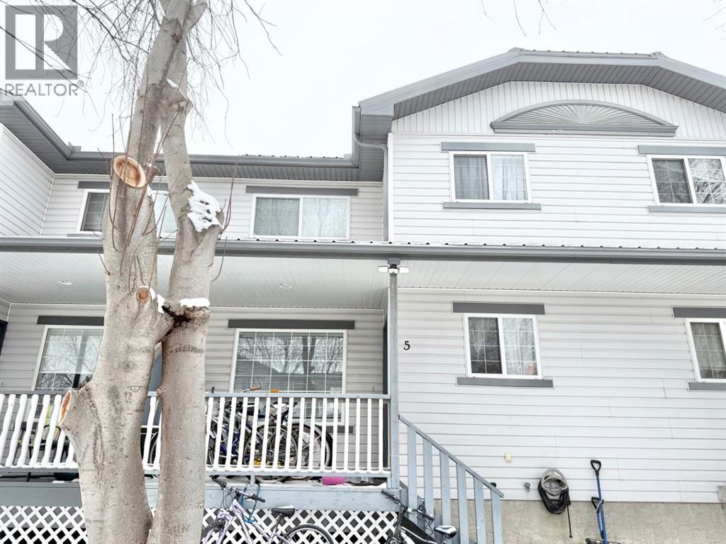 5 Garrow Crescent E - Photo 2 of 30, Brooks, Alberta