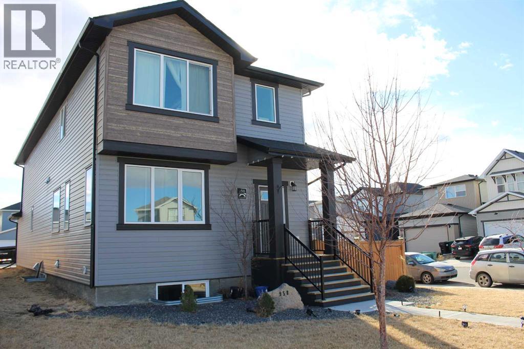 958 41 Avenue N - Main photo, Lethbridge, Alberta