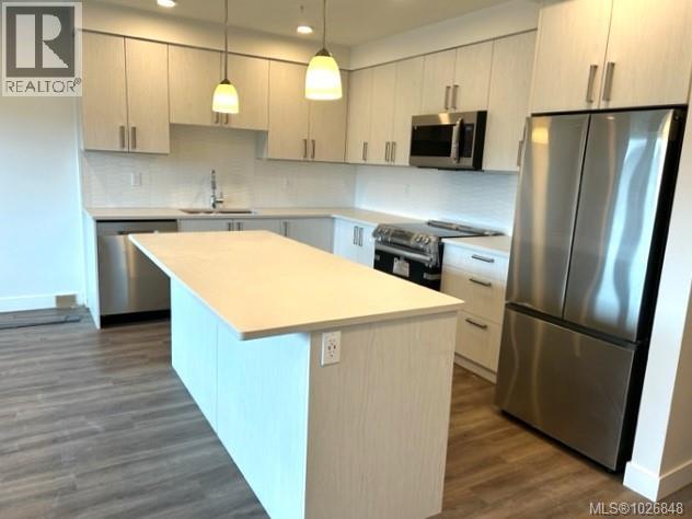 #502 147 HALIBURTON ST - 14