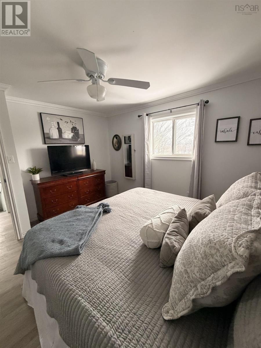 Property 19 of 33 of 21 McDougall Avenue