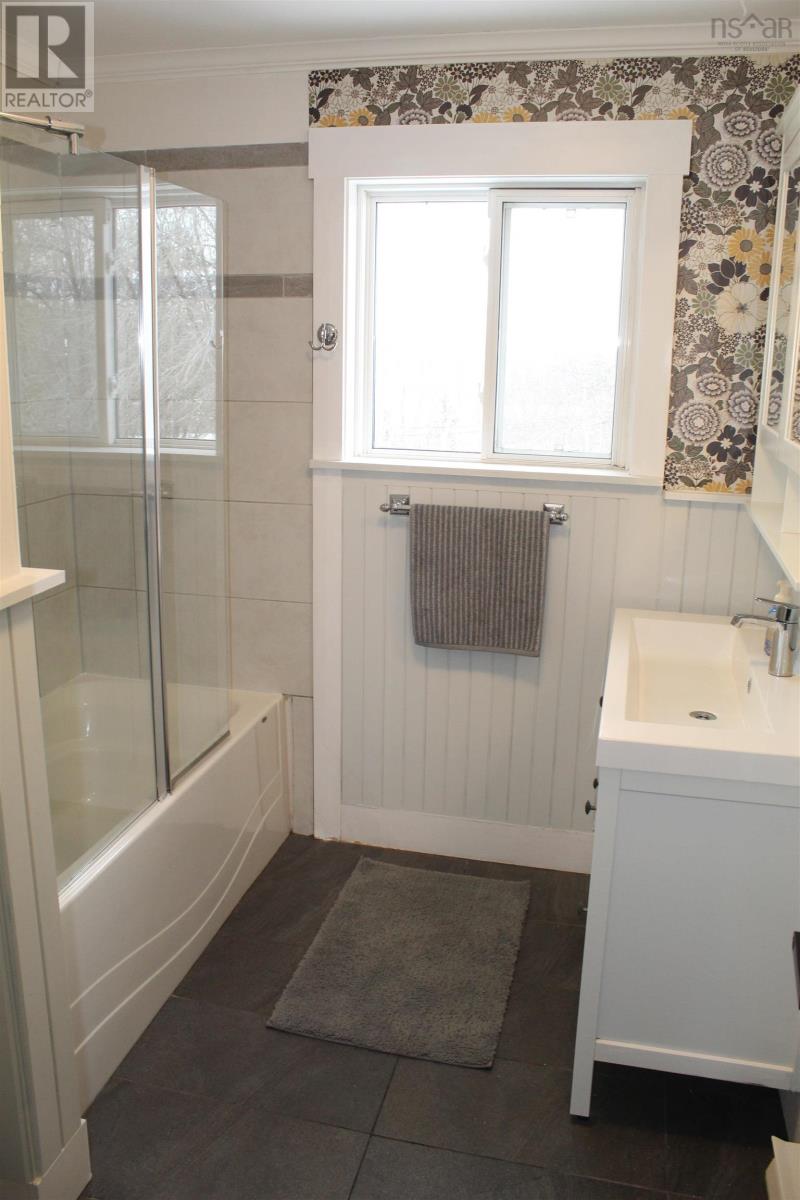 Property 22 of 33 of 21 McDougall Avenue