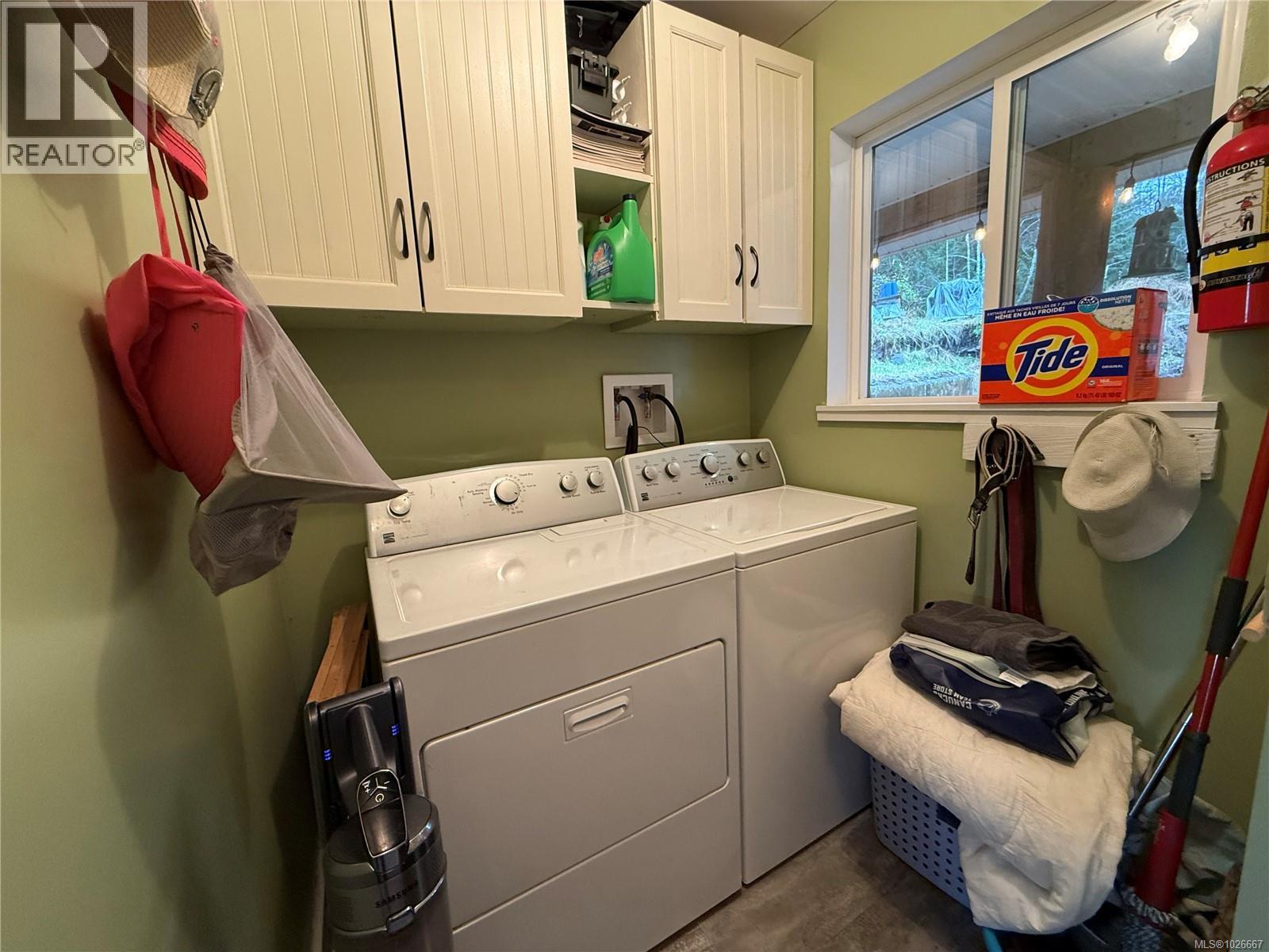 435 QUATSINO RD - 16