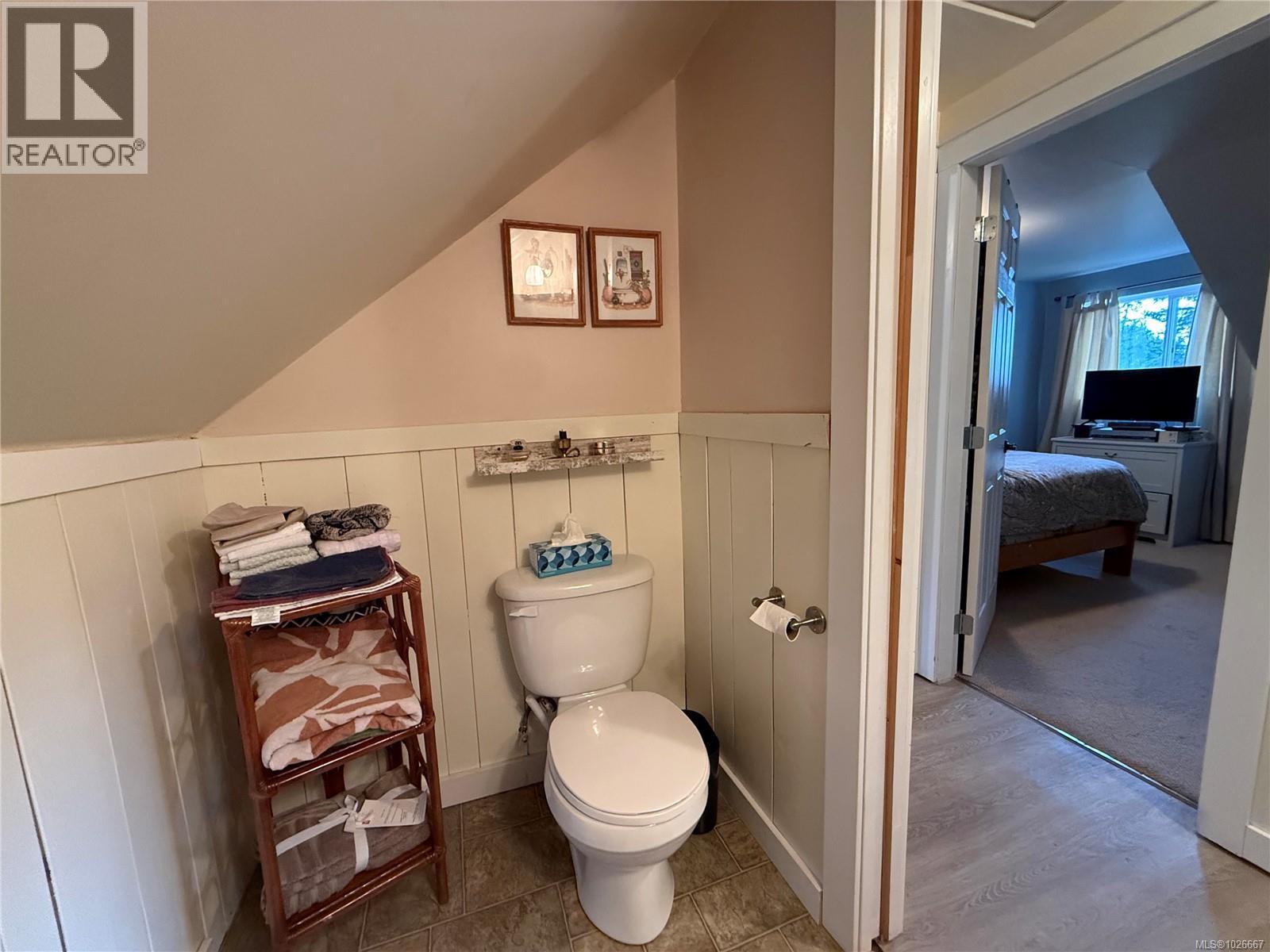 435 QUATSINO RD - 25