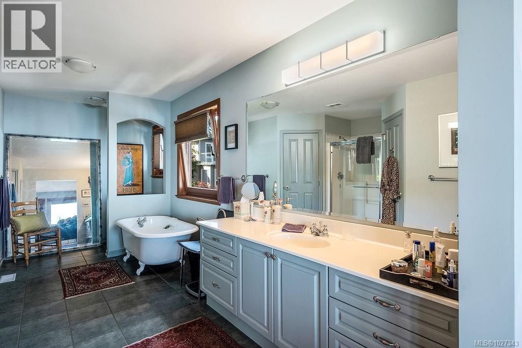  2534 Goddard Road, Sidney