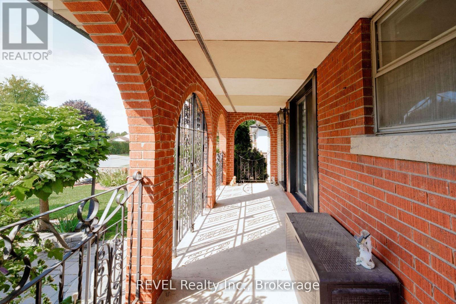 6835 WILLS STREET - Photo 4 of 37, Niagara Falls (Stamford), Ontario