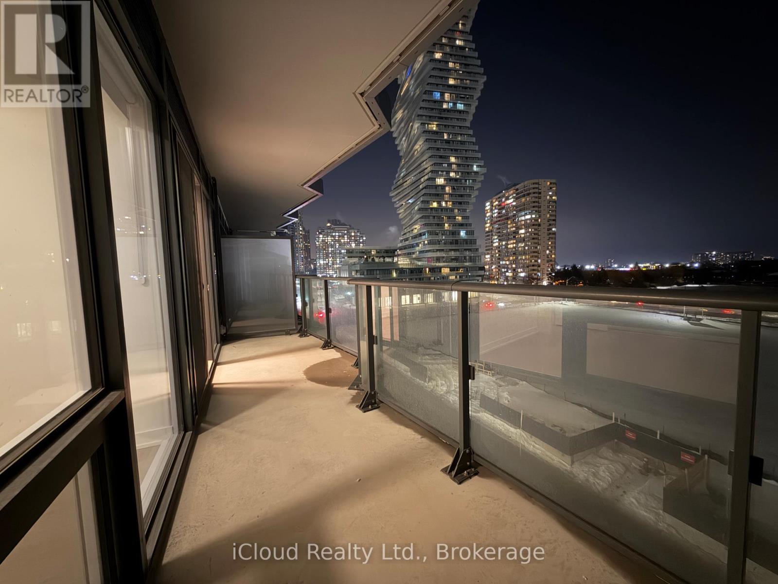 318 - 448 BURNHAMTHORPE ROAD - Main photo, Mississauga (City Centre), Ontario