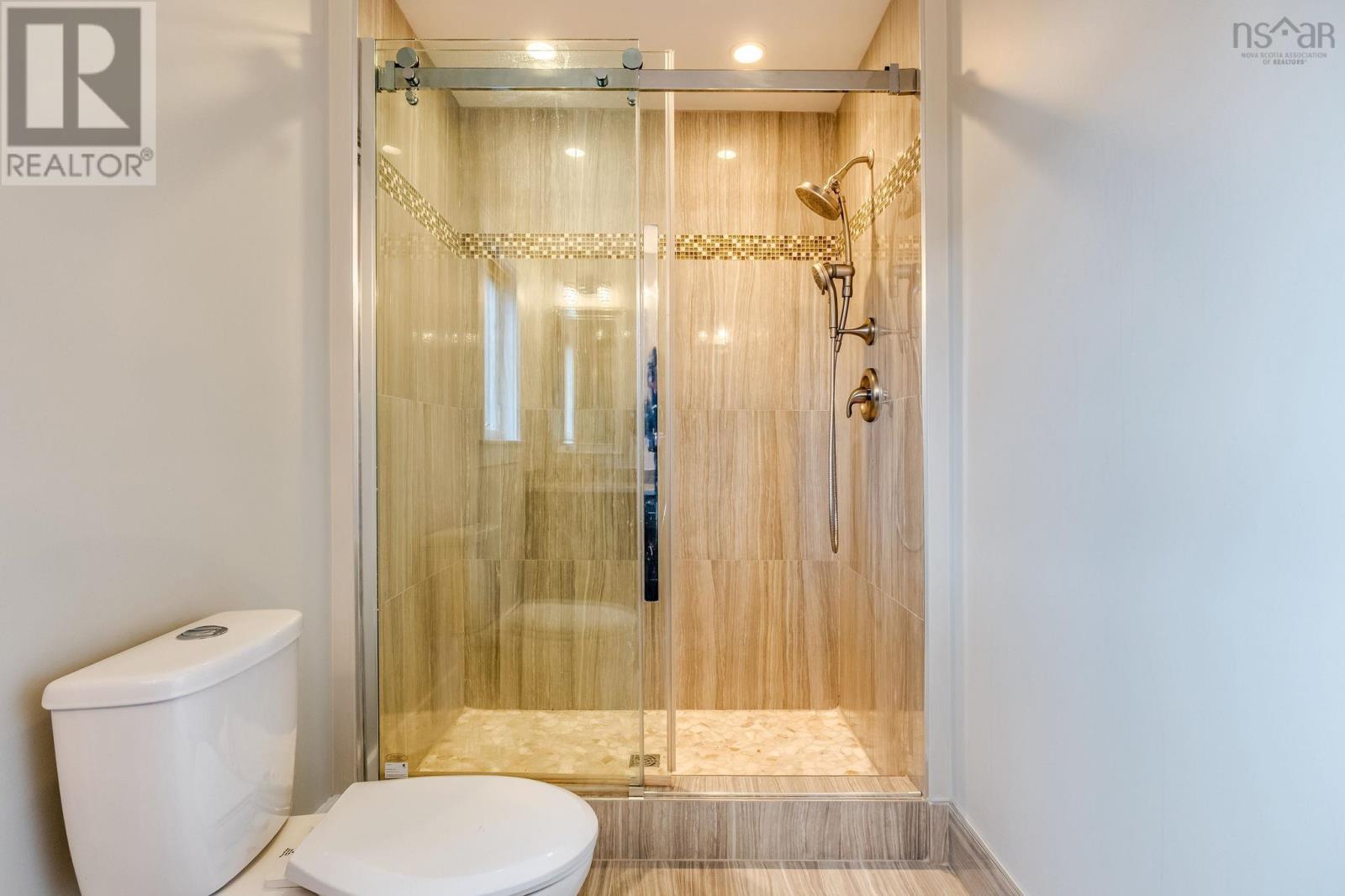 Property 23 of 47 of 66 Hadley Crescent