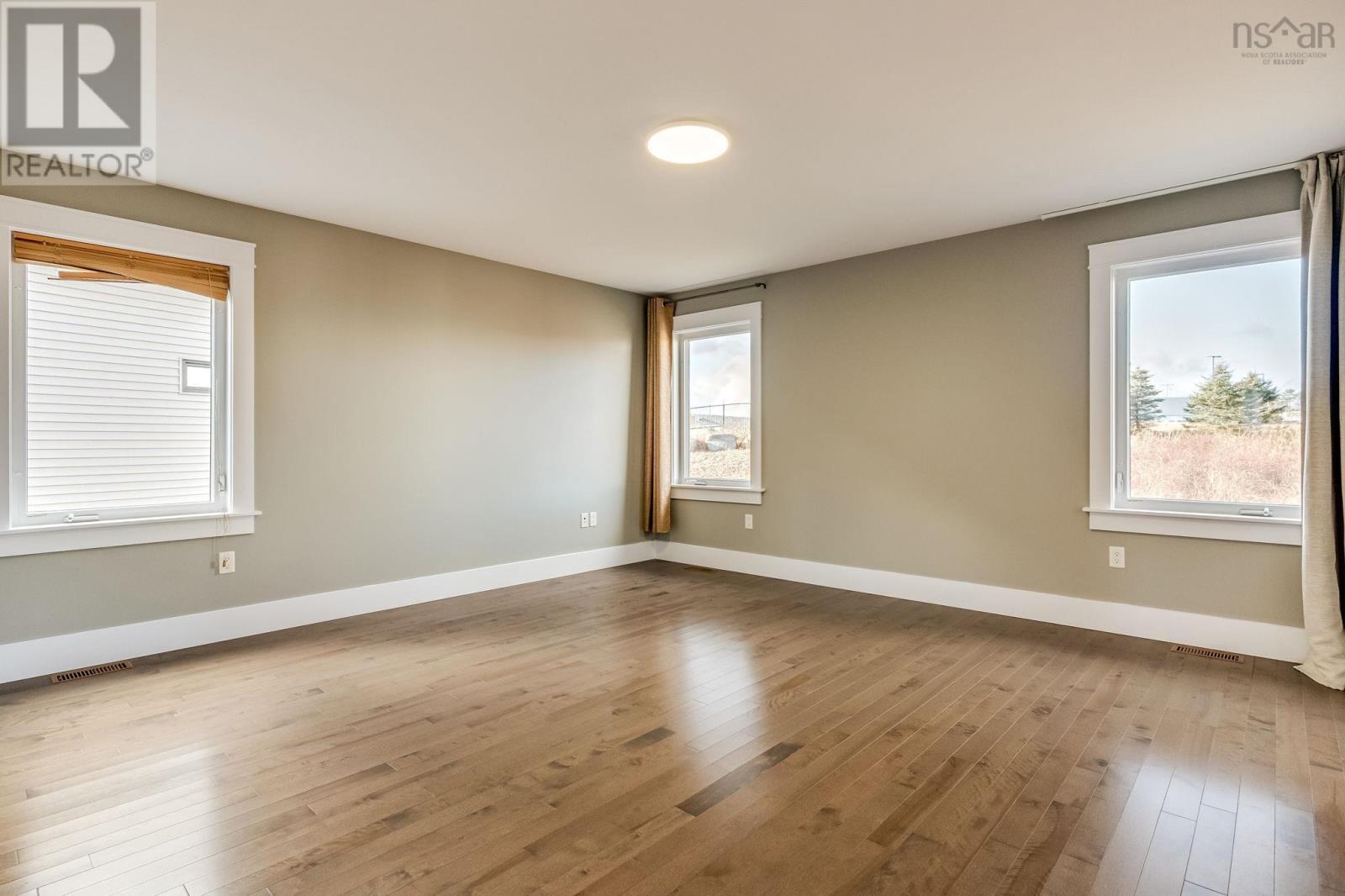 Property 20 of 47 of 66 Hadley Crescent