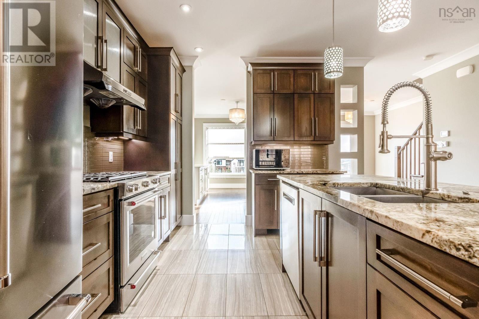 Property 11 of 47 of 66 Hadley Crescent