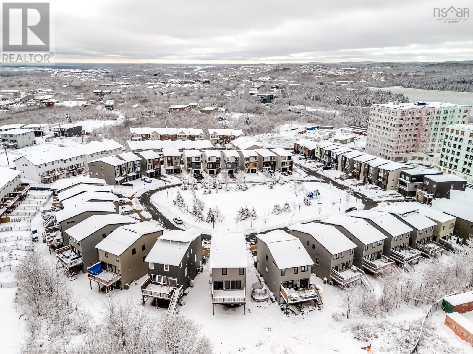 Property 45 of 47 of 66 Hadley Crescent