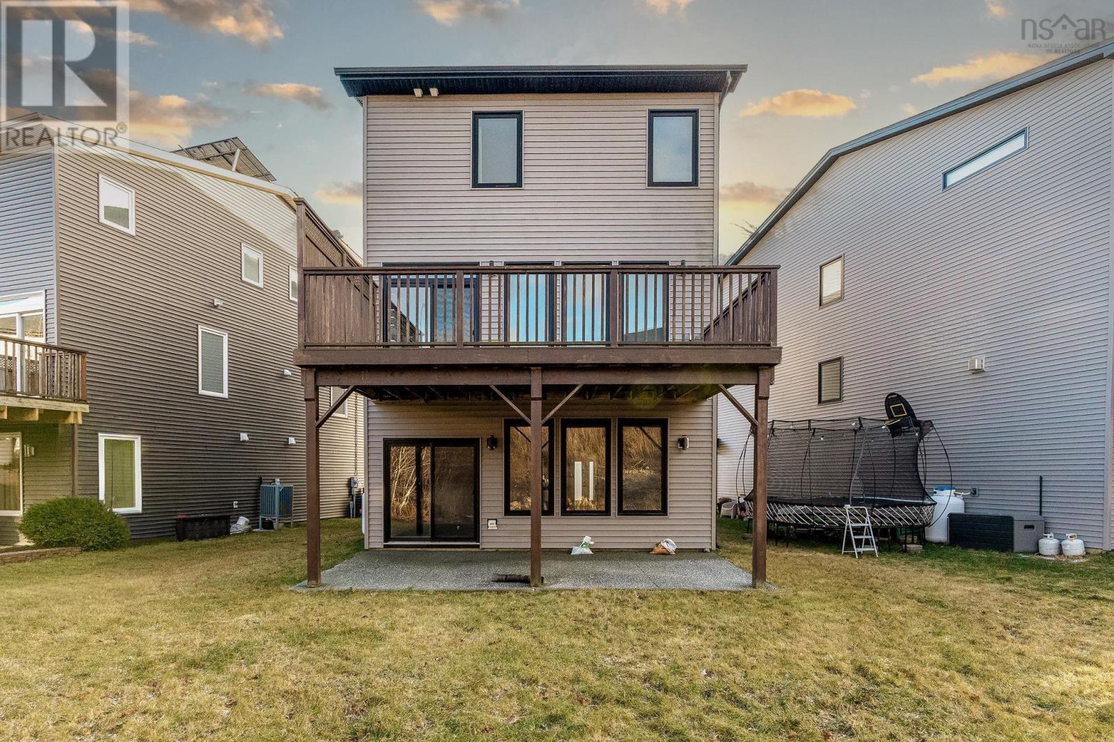 Property 36 of 47 of 66 Hadley Crescent