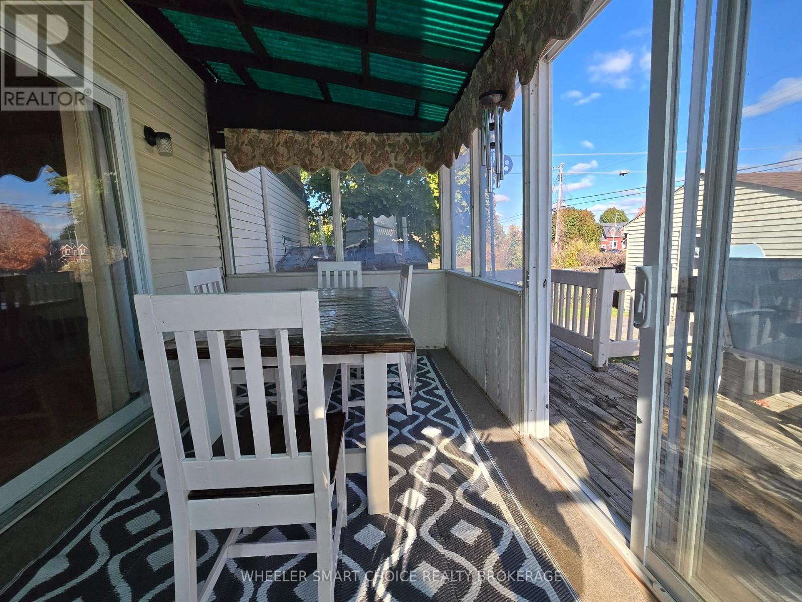40 ST LAURENT AVENUE - 28