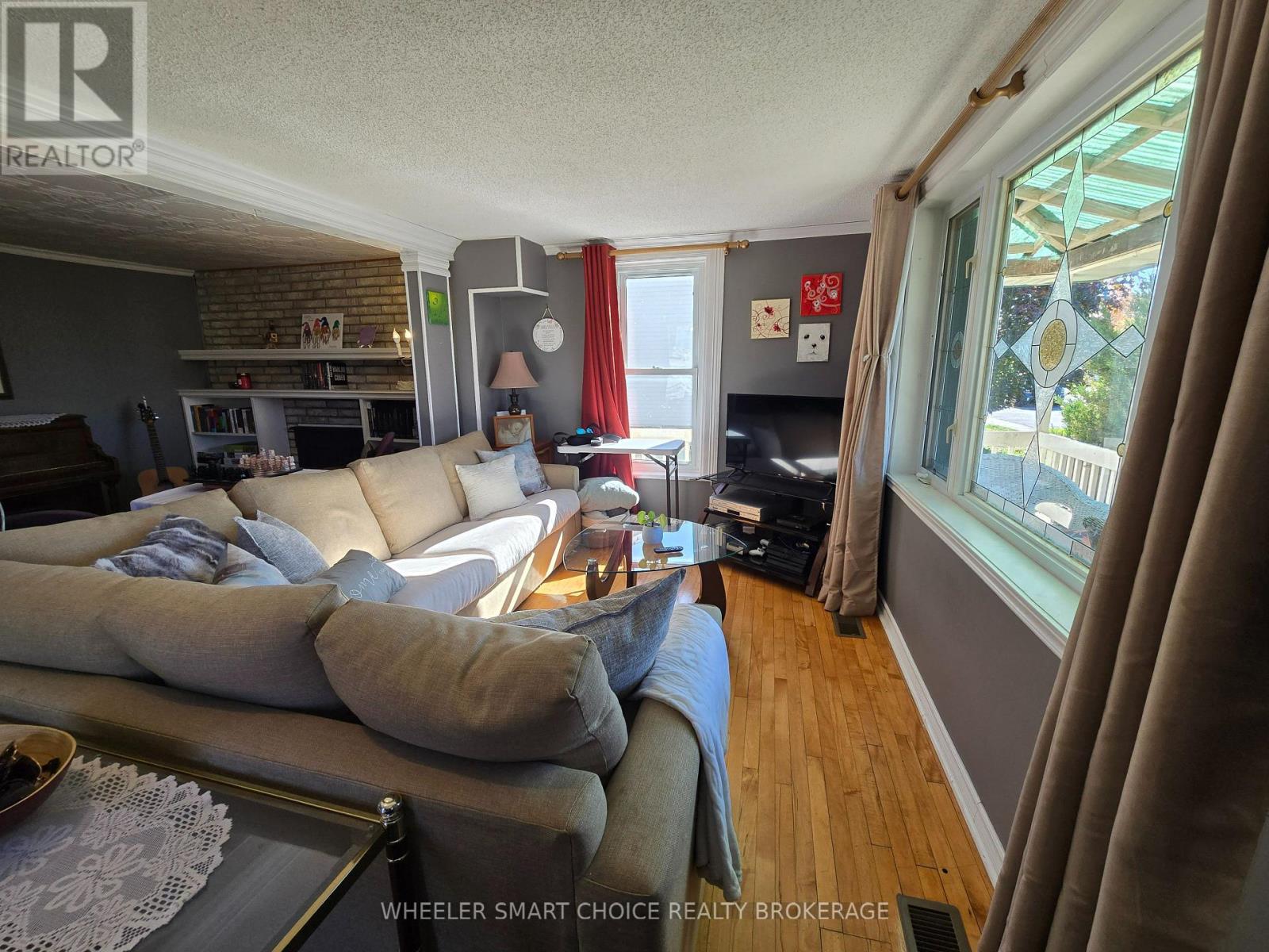 40 ST LAURENT AVENUE - 6
