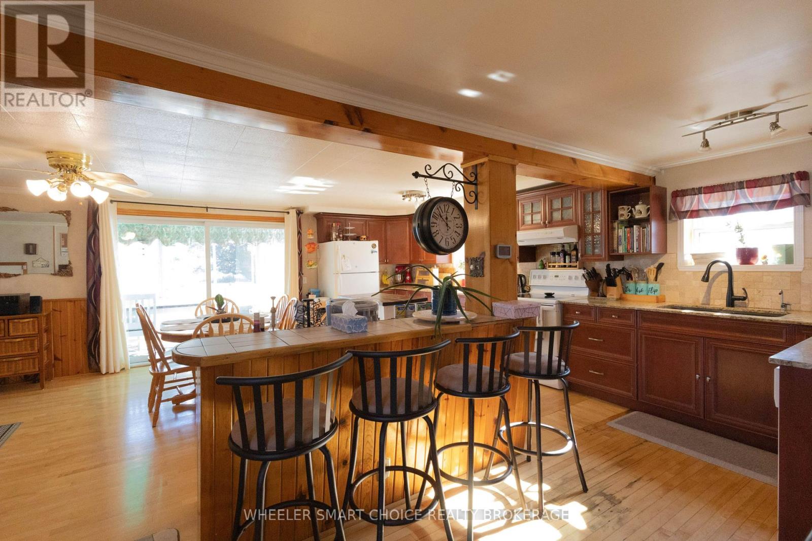 40 ST LAURENT AVENUE - 9