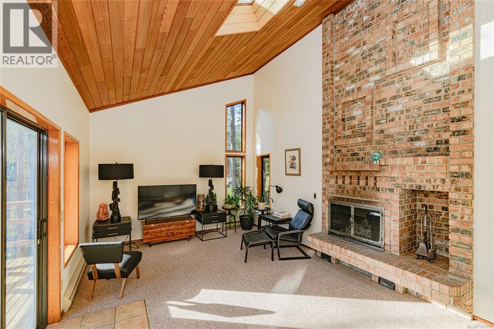  392 Langs Road, Salt Spring