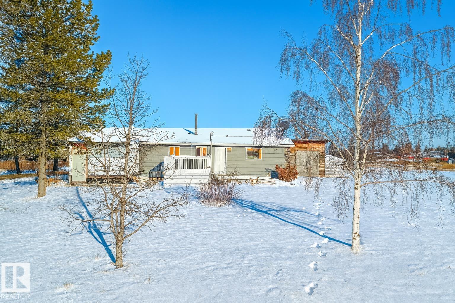 4715 49 AV - Photo 3 of 36, Ranfurly, Alberta