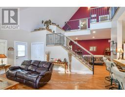 Loft - 2411 Hwy. 118 E. Highway, Bracebridge, ON P1L1X1 Photo 10
