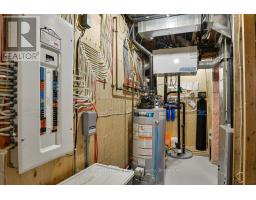 2411 Hwy. 118 E. Highway, Bracebridge, ON P1L1X1 Photo 36
