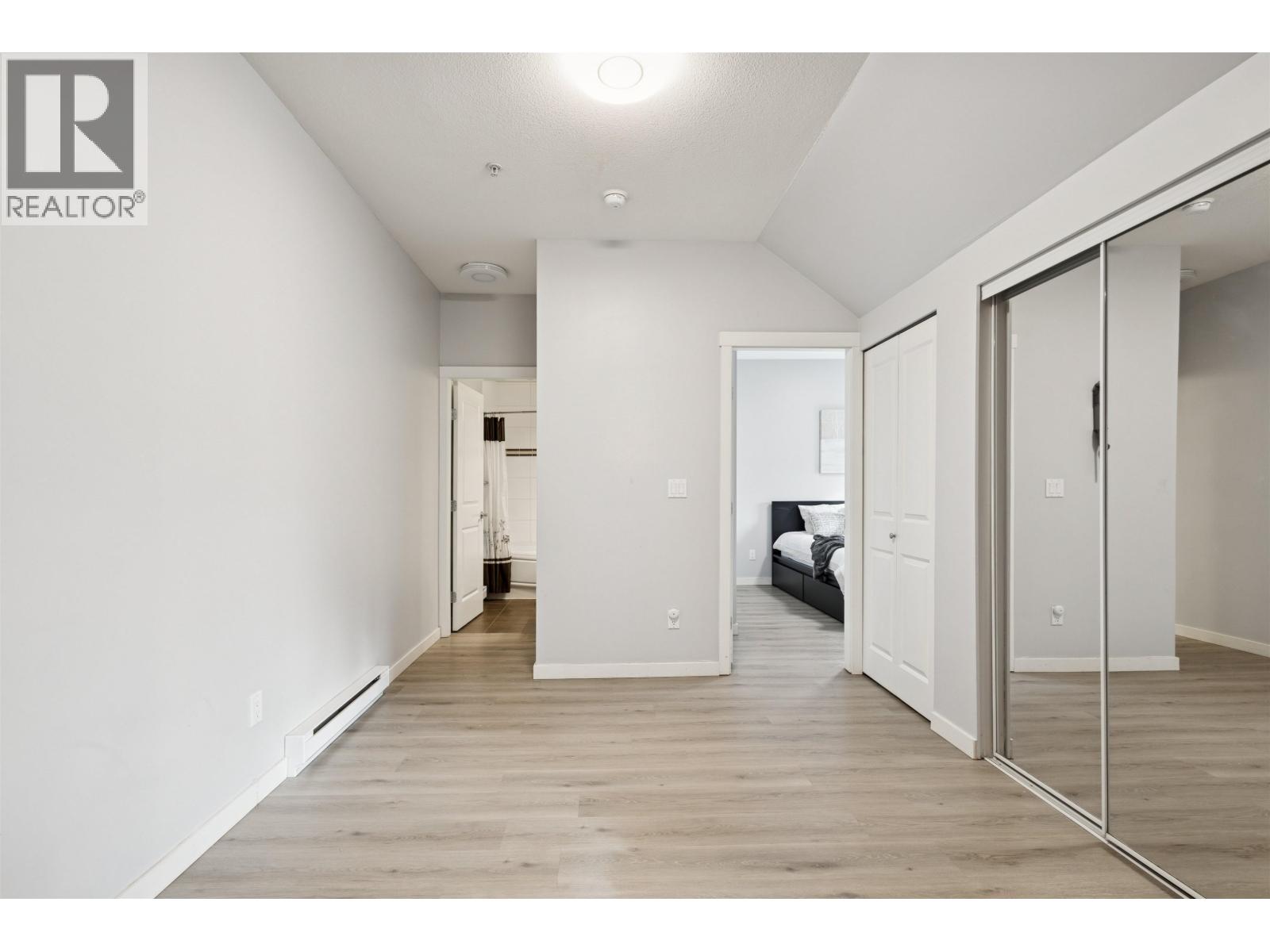 201 1661 FRASER AVENUE, Port Coquitlam