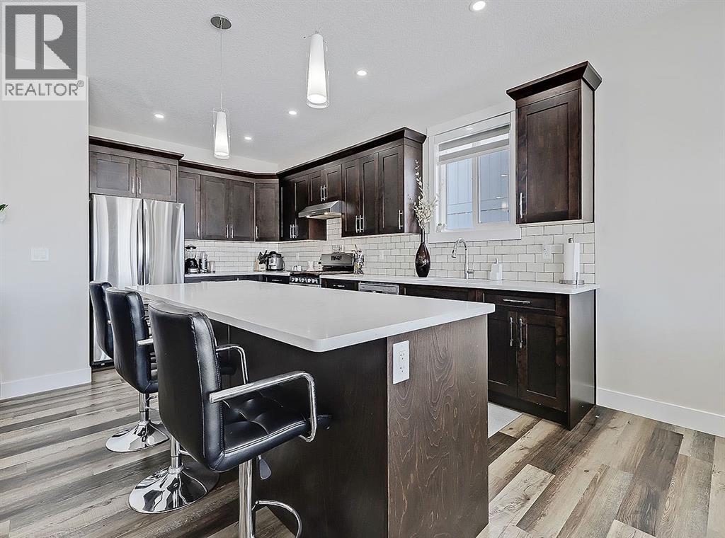 125 Westview Drive - Photo 5 of 38, Nanton, Alberta