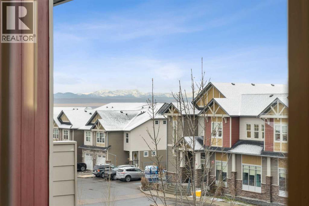 101 Sunset Drive, Cochrane