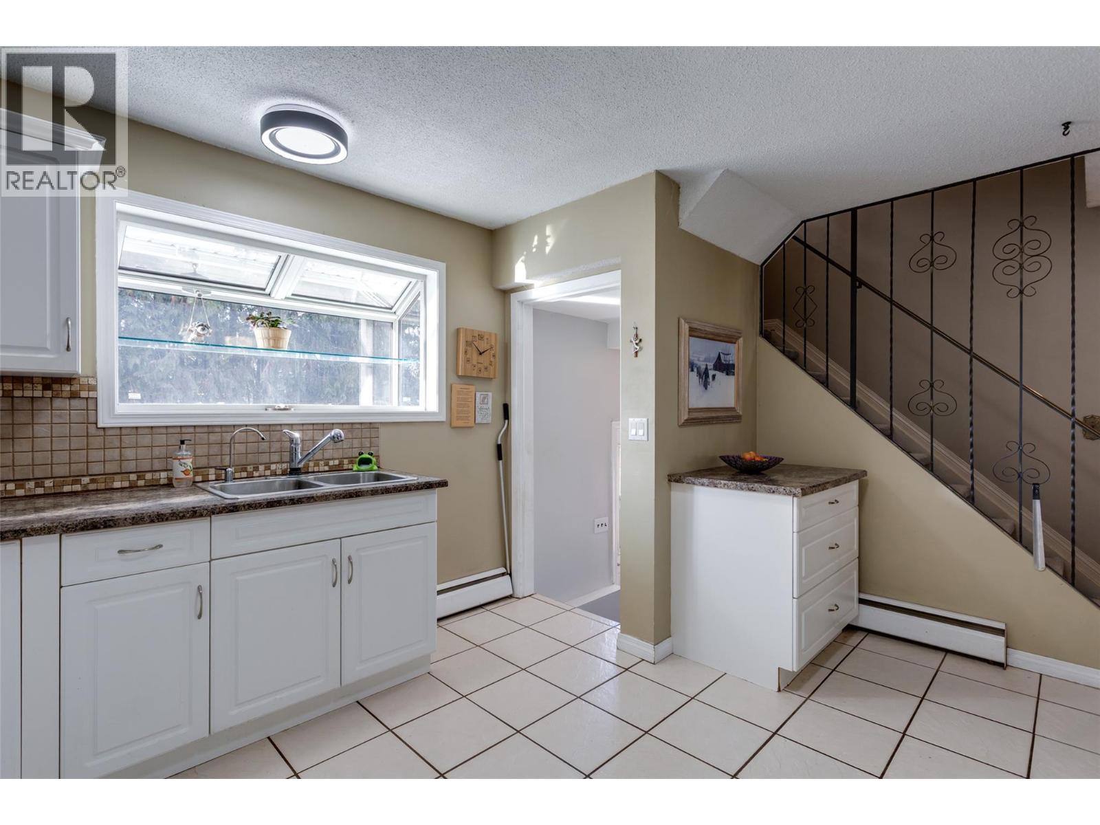  1710 Hollywood Road South, Kelowna