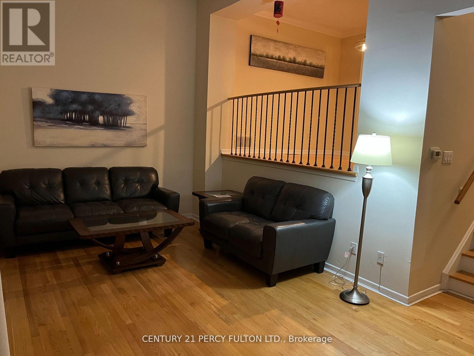 21 SEGO ROYALWAY - Photo 4 of 19, Toronto (Hillcrest Village), Ontario