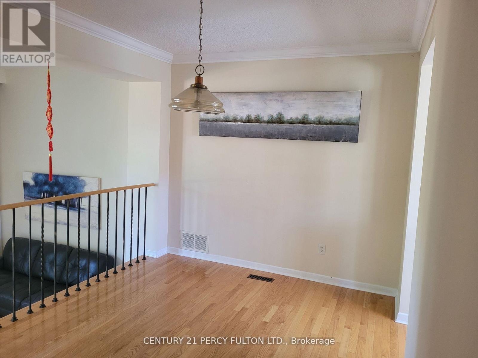 21 SEGO ROYALWAY - Photo 5 of 19, Toronto (Hillcrest Village), Ontario