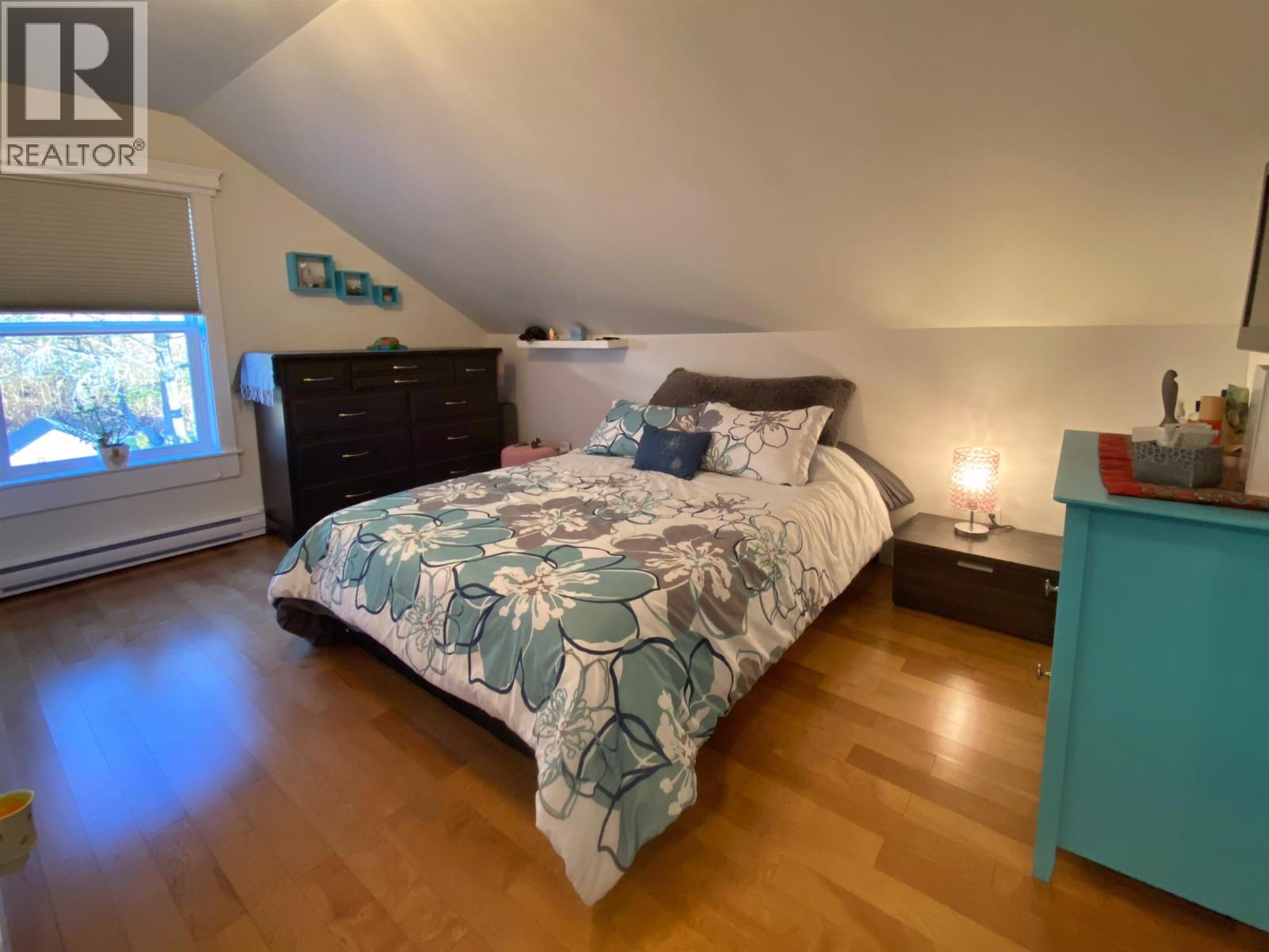 2129 GRAHAM AVENUE - 24
