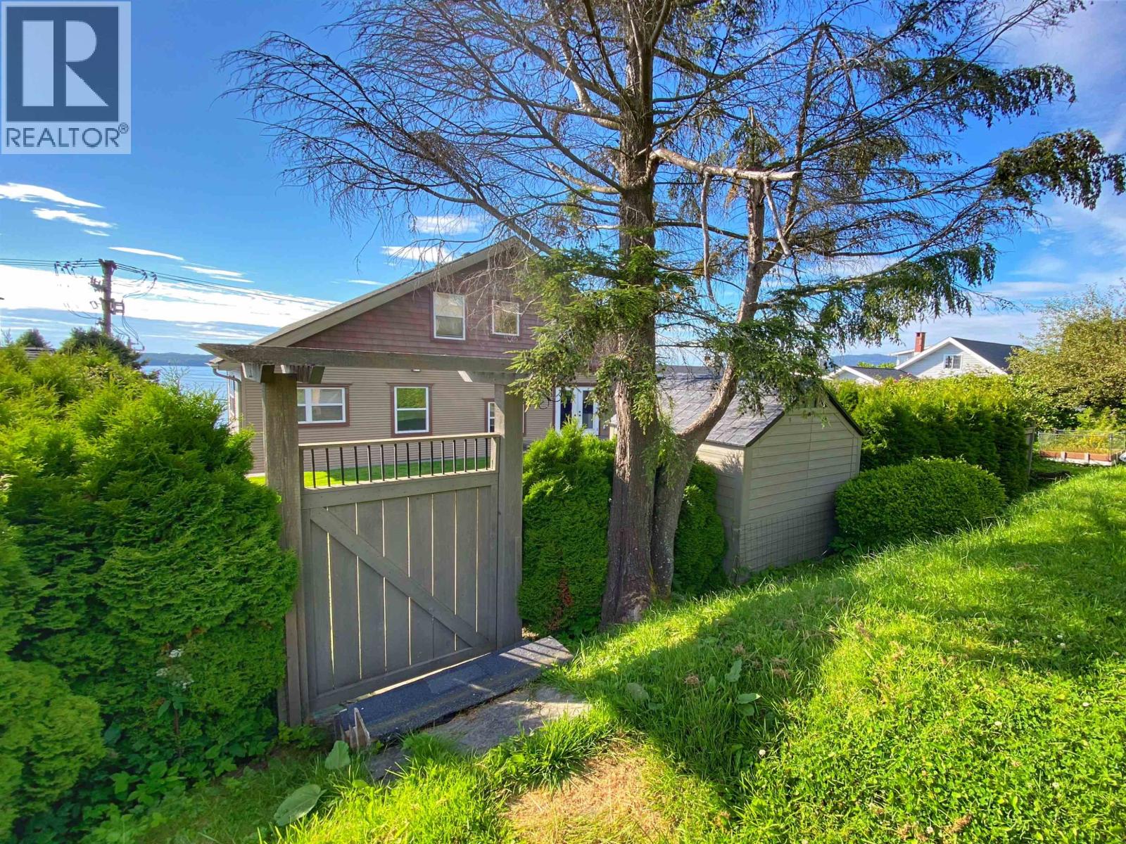 2129 GRAHAM AVENUE - 35