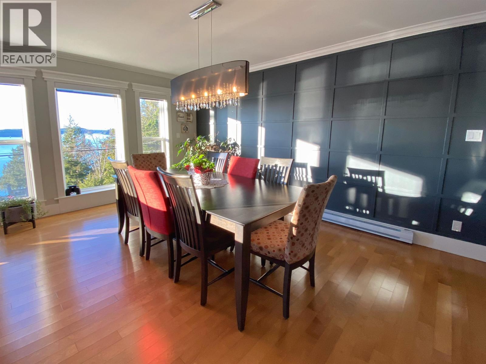 2129 GRAHAM AVENUE - 13