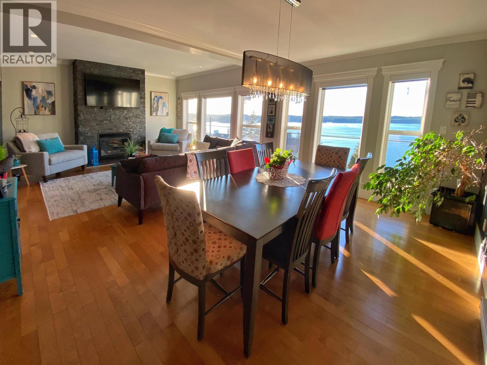 2129 GRAHAM AVENUE - 12