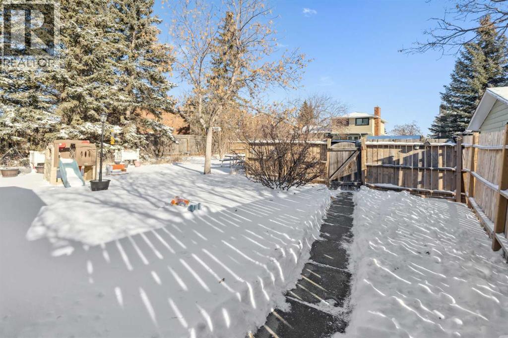 228 Silvercreek Way NW - Photo 4 of 9, Calgary, Alberta