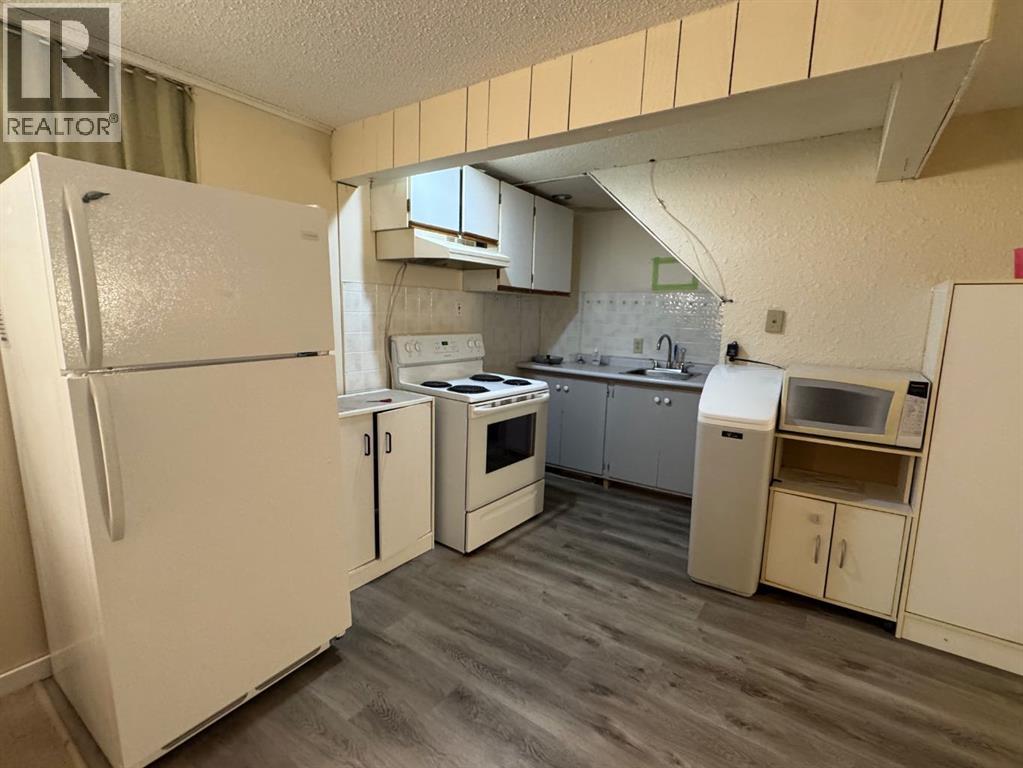 Single Family House for Sale in  Huntchester Crescent NE Huntington Hills Calgary 