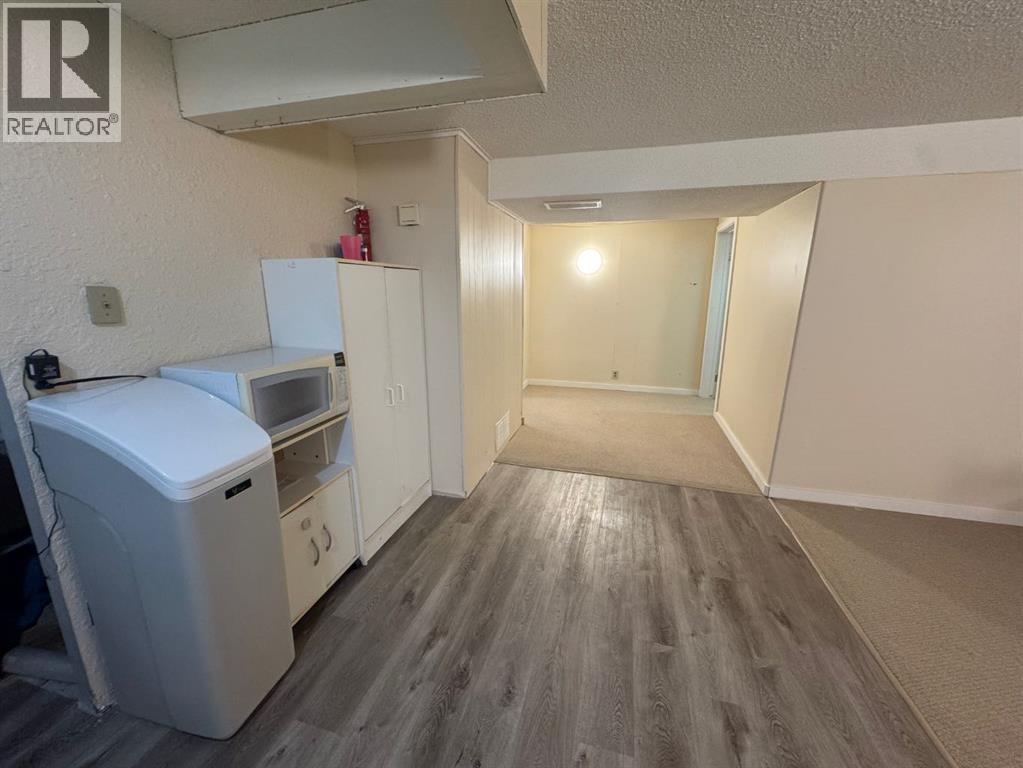 Single Family House for Sale in  Huntchester Crescent NE Huntington Hills Calgary 