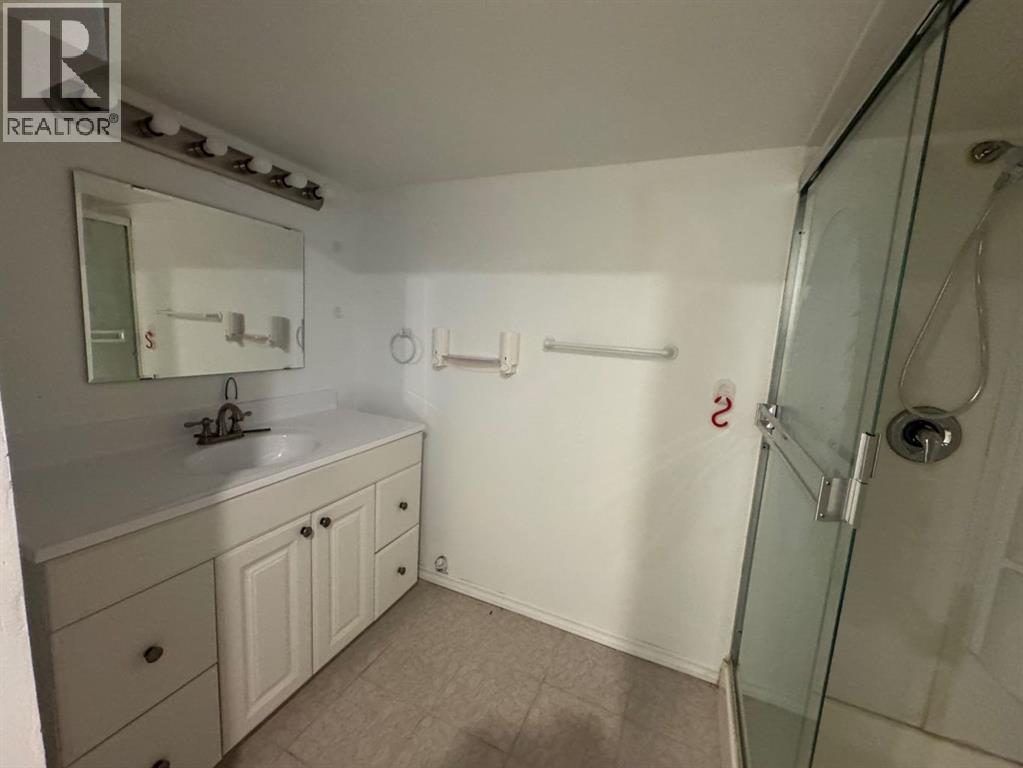 Single Family House for Sale in  Huntchester Crescent NE Huntington Hills Calgary 