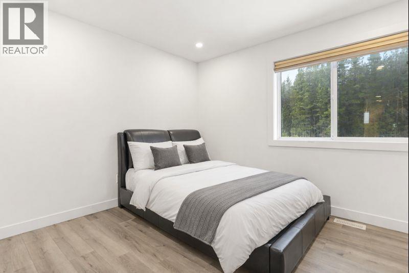 5224 SMITH AVENUE - 16