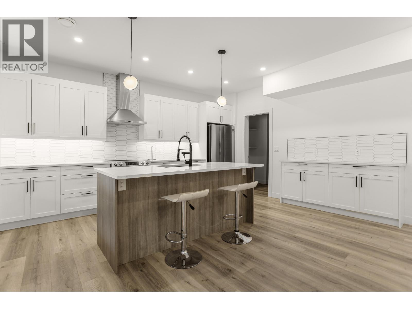 5224 SMITH AVENUE - 6