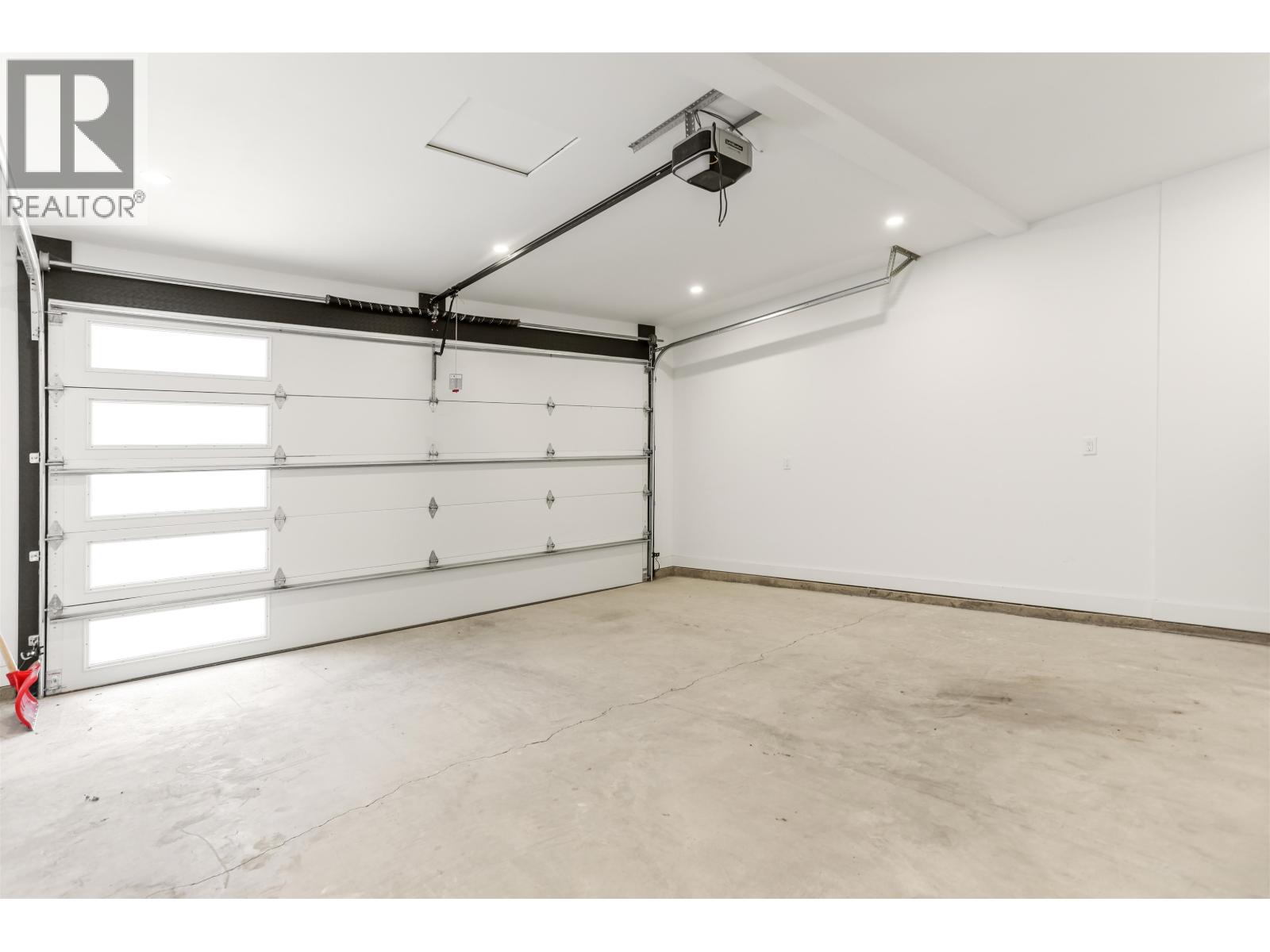 5224 SMITH AVENUE - 3