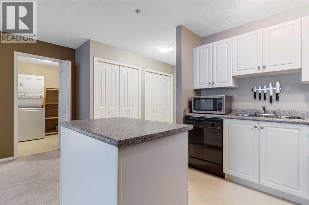 Single Family House for Sale in   Citadel Meadow Point NW Citadel Calgary 