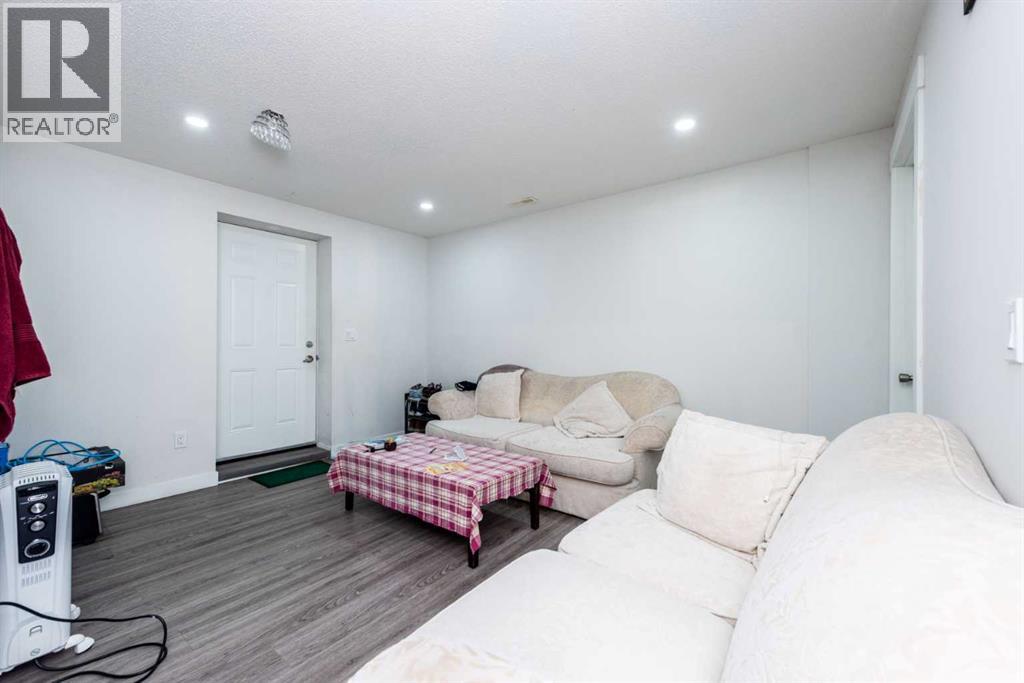 Single Family House for Sale in  Martha