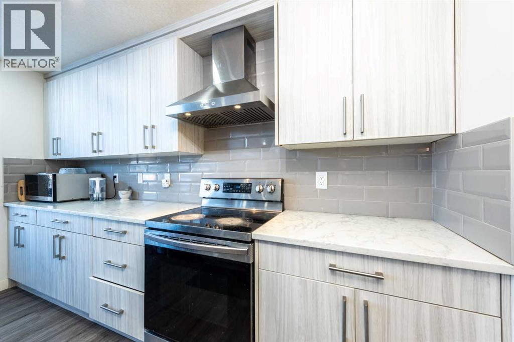 33 Martha's Meadow Place NE - Photo 4 of 50, Calgary, Alberta