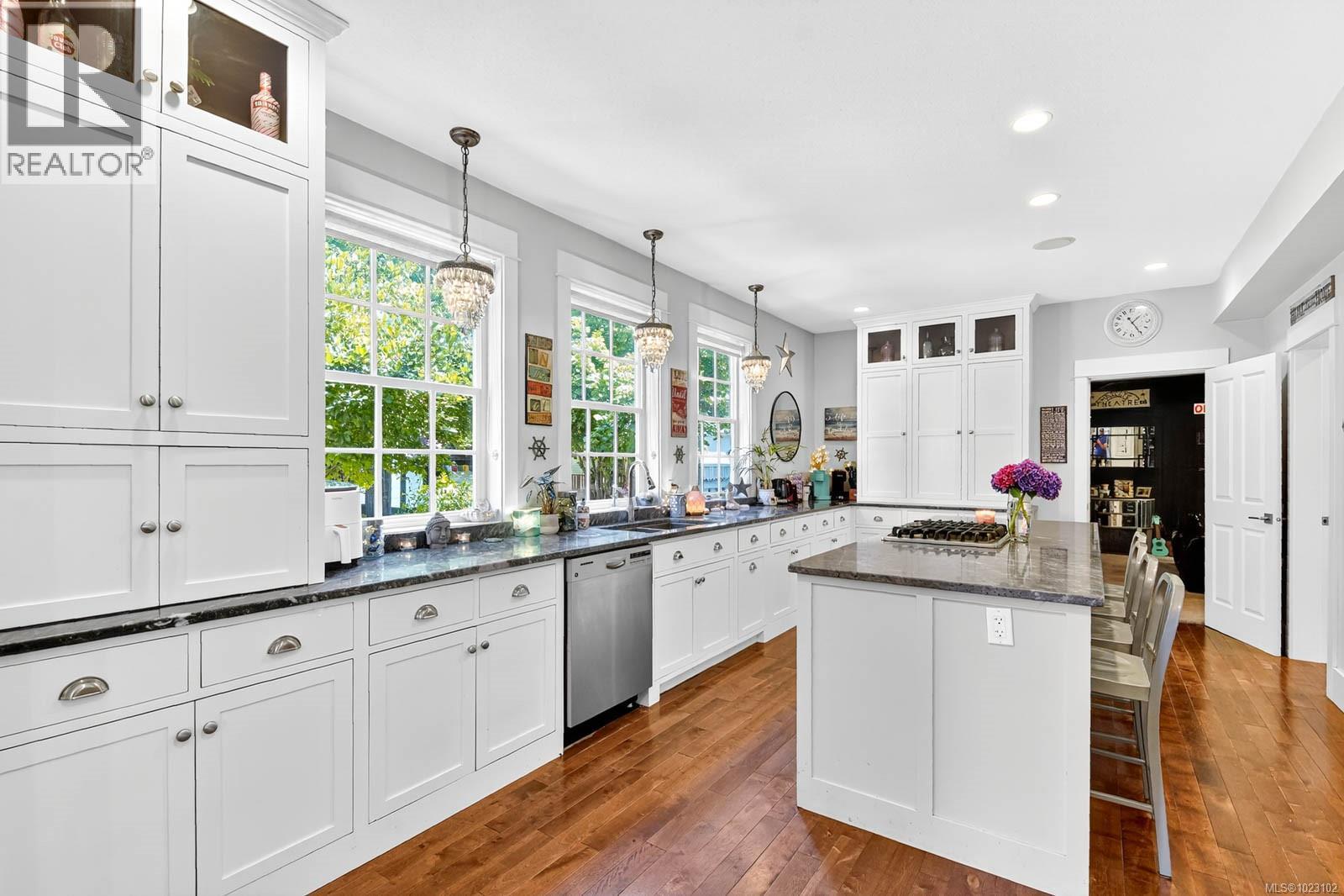 4455 Elizabeth St, Port Alberni