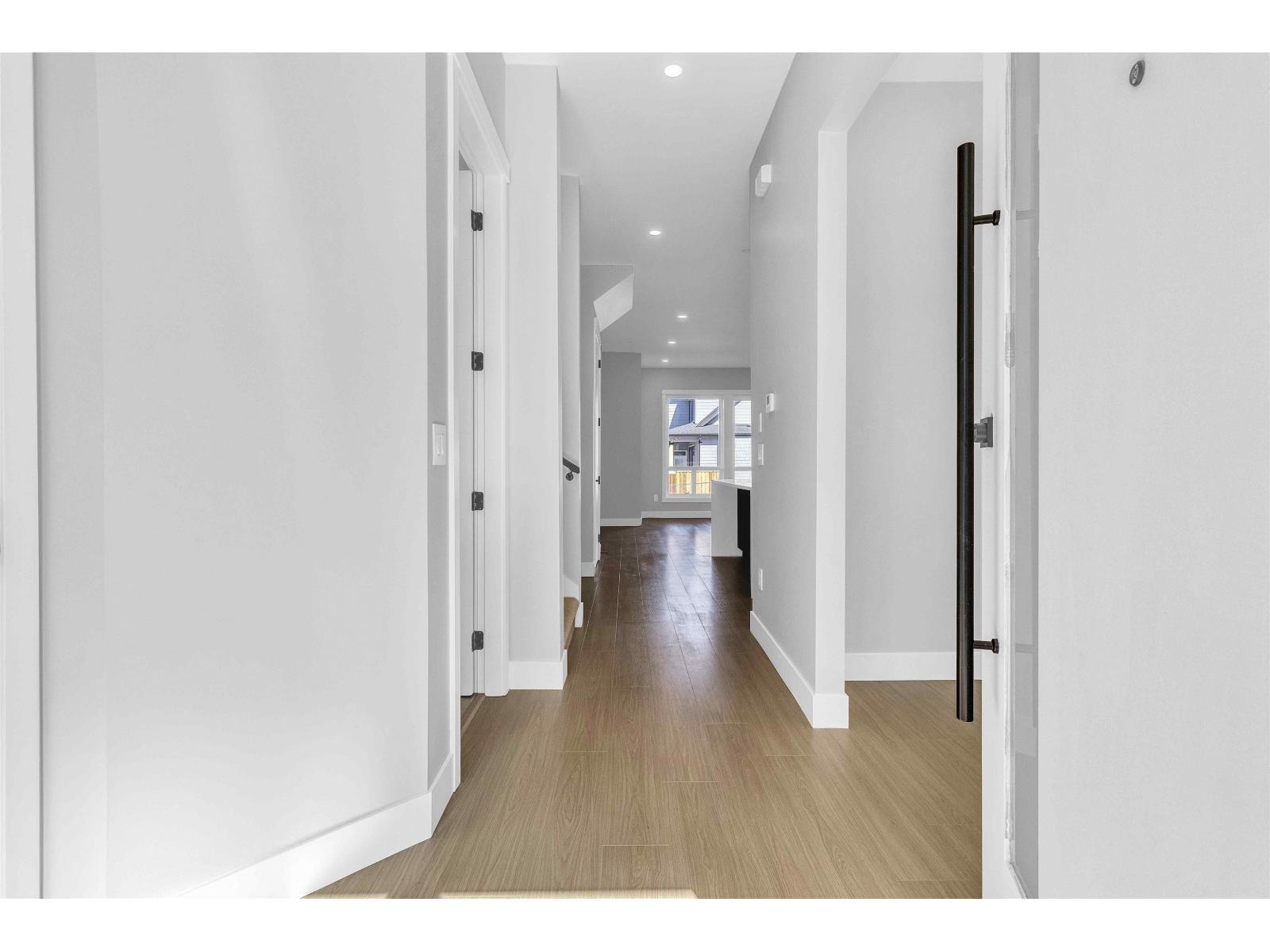 7686 196 STREET - Photo 3 of 35, Langley, British Columbia