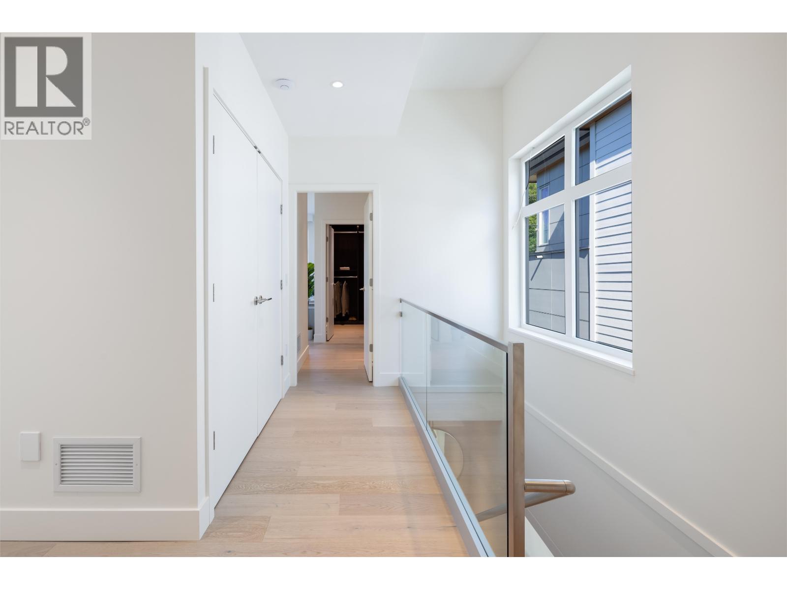 598 ARTHUR ERICKSON PLACE, West Vancouver