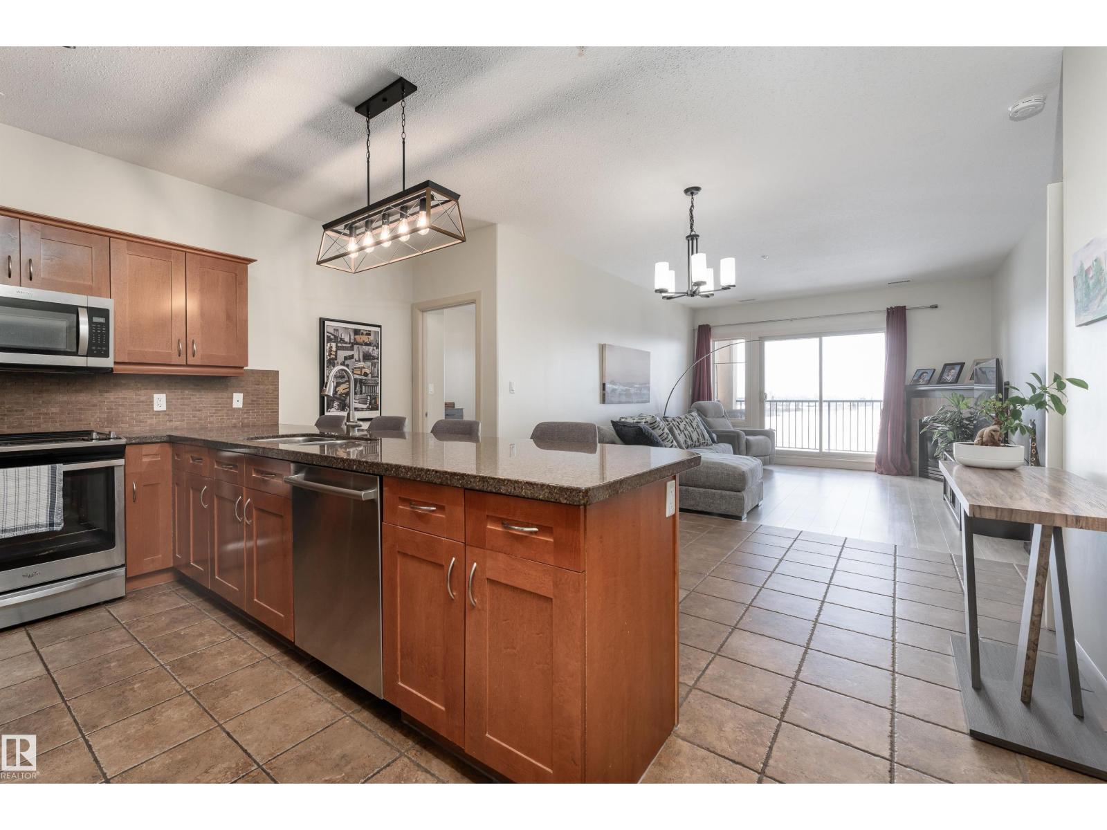 #415 400 PALISADES WY - 3