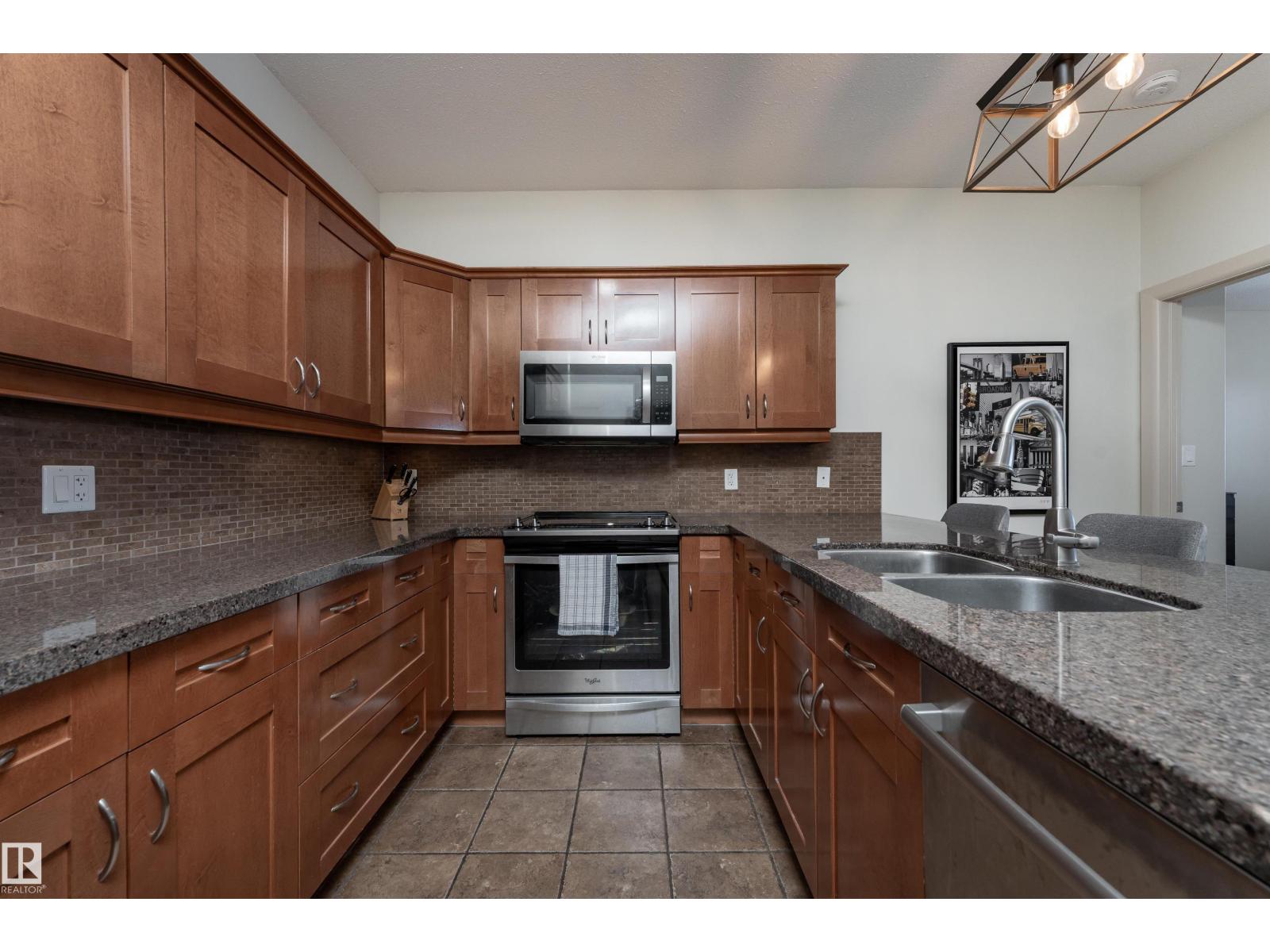 #415 400 PALISADES WY - 5